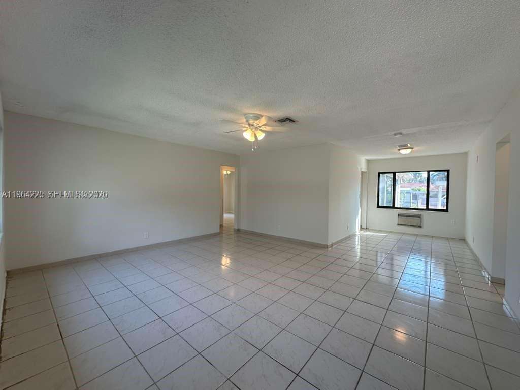 926 Polk St, Hollywood, FL 33019 | Picture 4