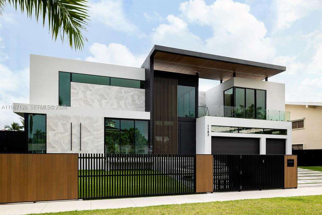 1102 Washington St, Hallandale Beach, FL 33019 | Picture 1