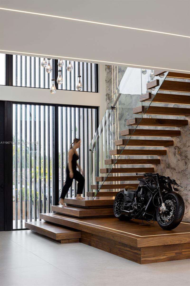 1102 Washington St, Hallandale Beach, FL 33019 | Picture 14