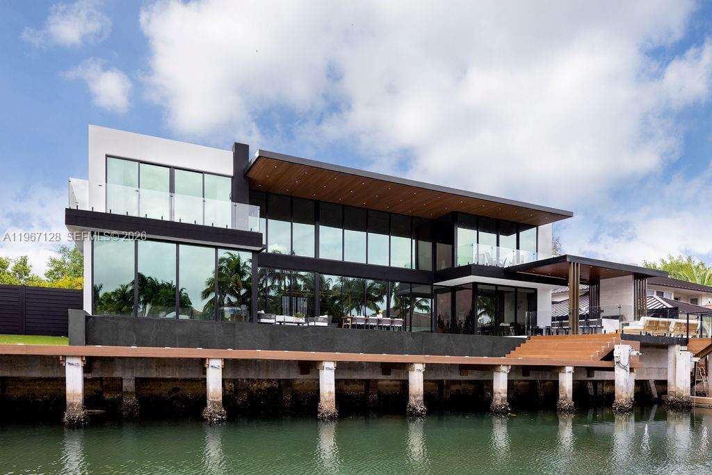 1102 Washington St, Hallandale Beach, FL 33019 | Picture 3