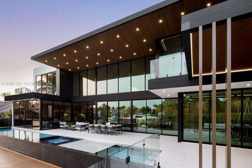 1102 Washington St, Hallandale Beach, FL 33019 | Picture 4