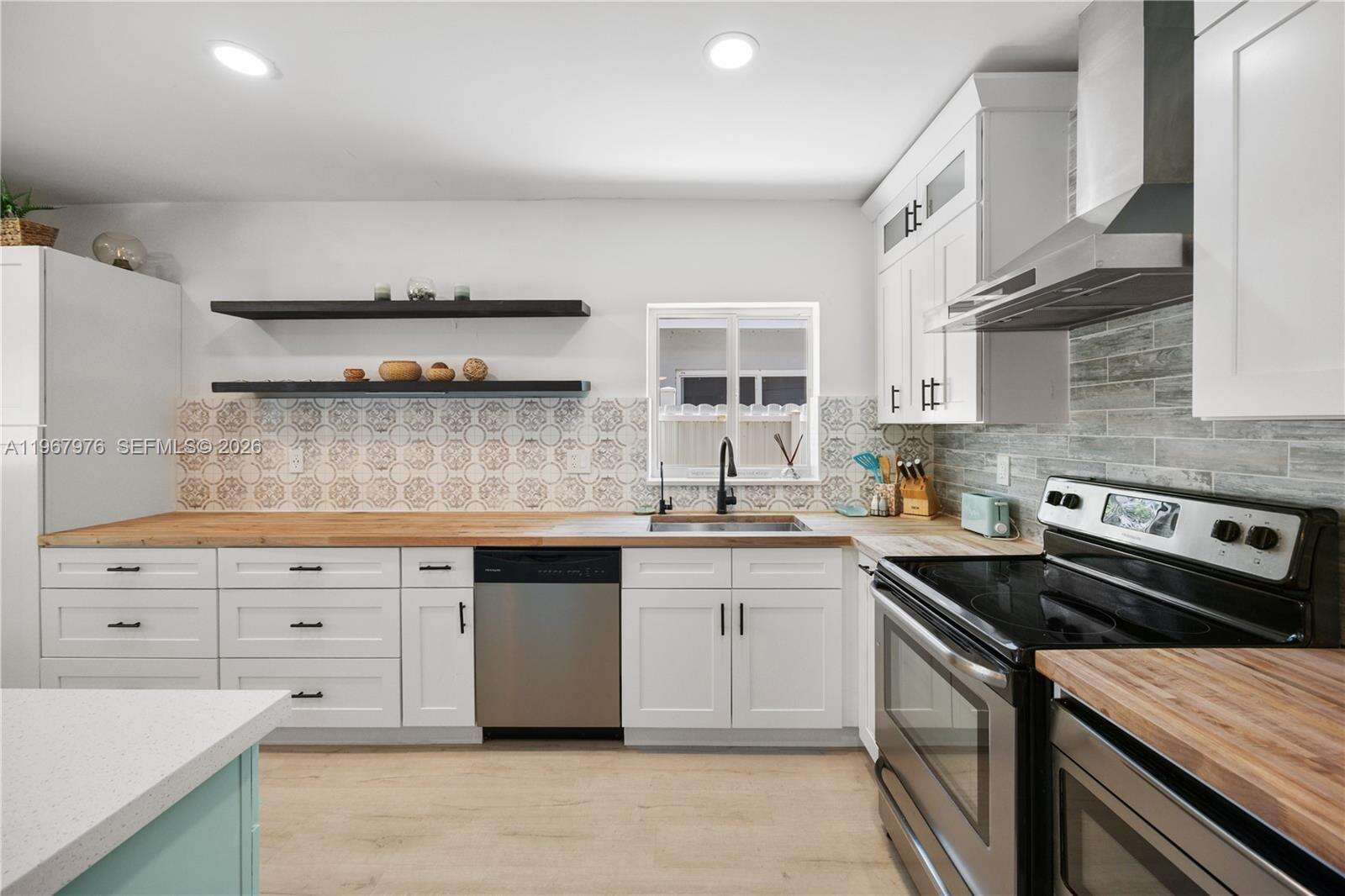 1070 Tyler St, Hollywood, FL 33019 | Picture 12