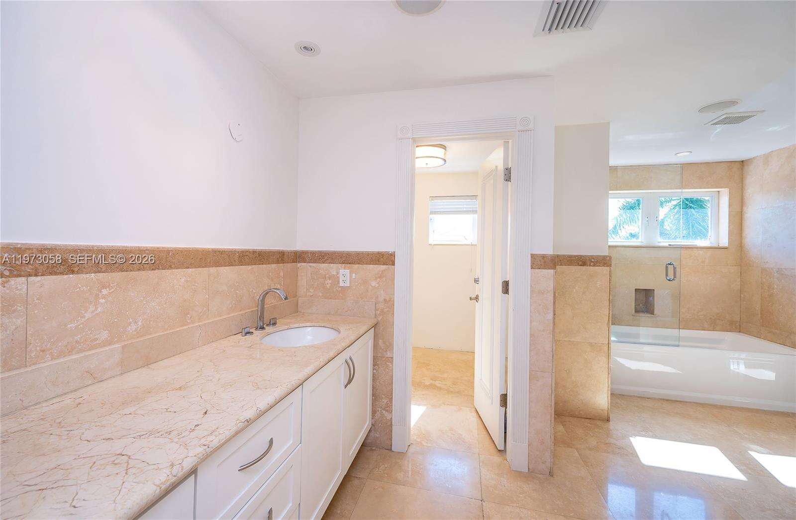 541 Mashta Dr, Key Biscayne, FL 33149 - For Rent photo 16
