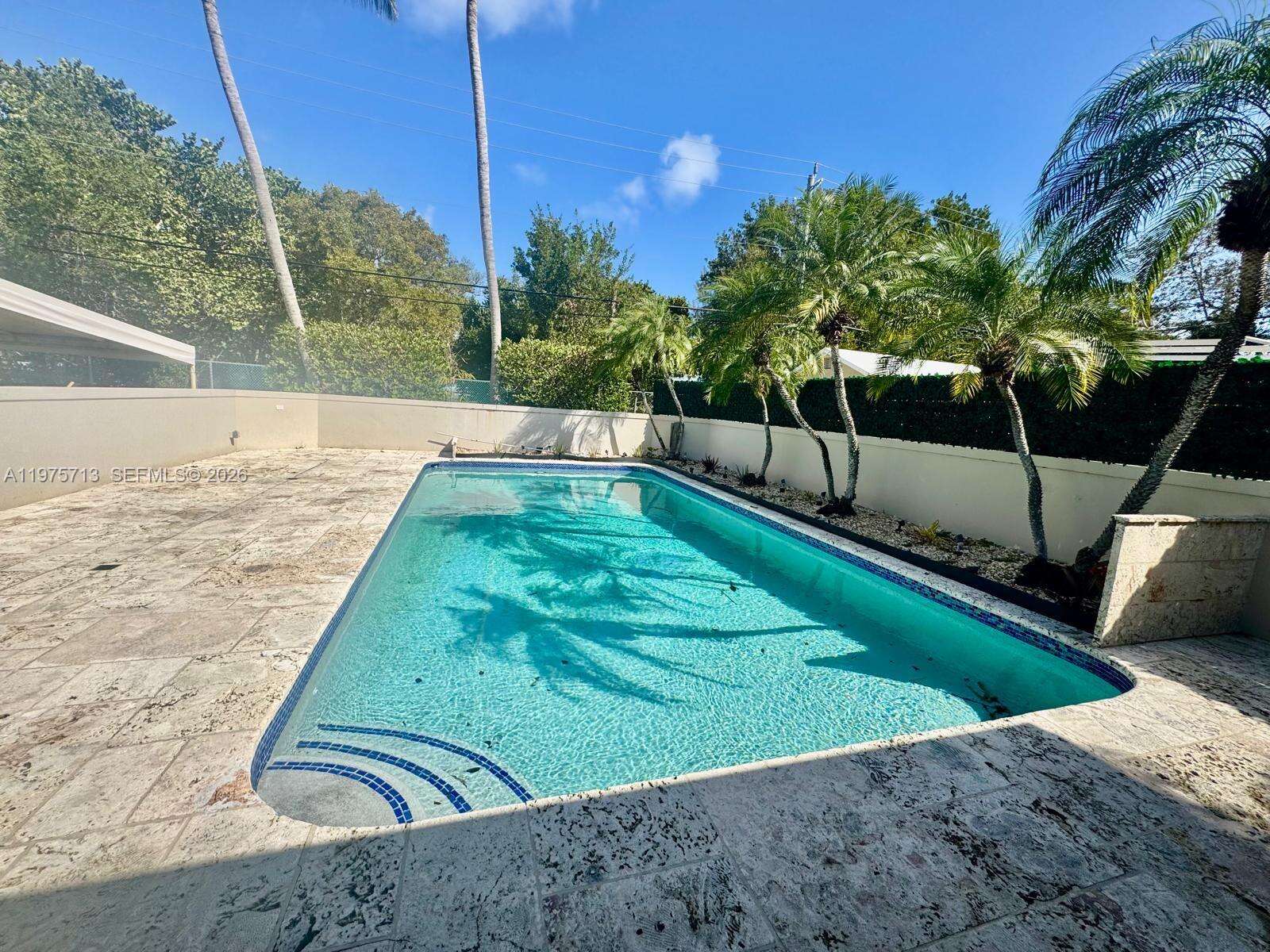 747 Northlake Dr, Hollywood, FL 33019 | Picture 4