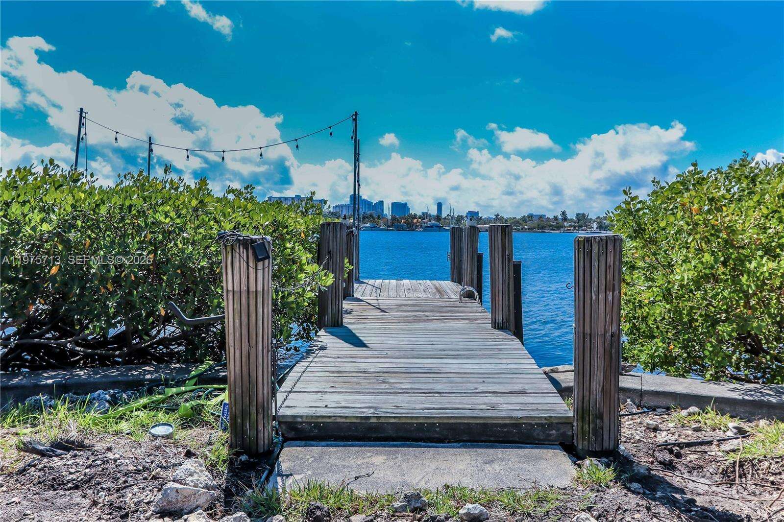 747 Northlake Dr, Hollywood, FL 33019 | Picture 5