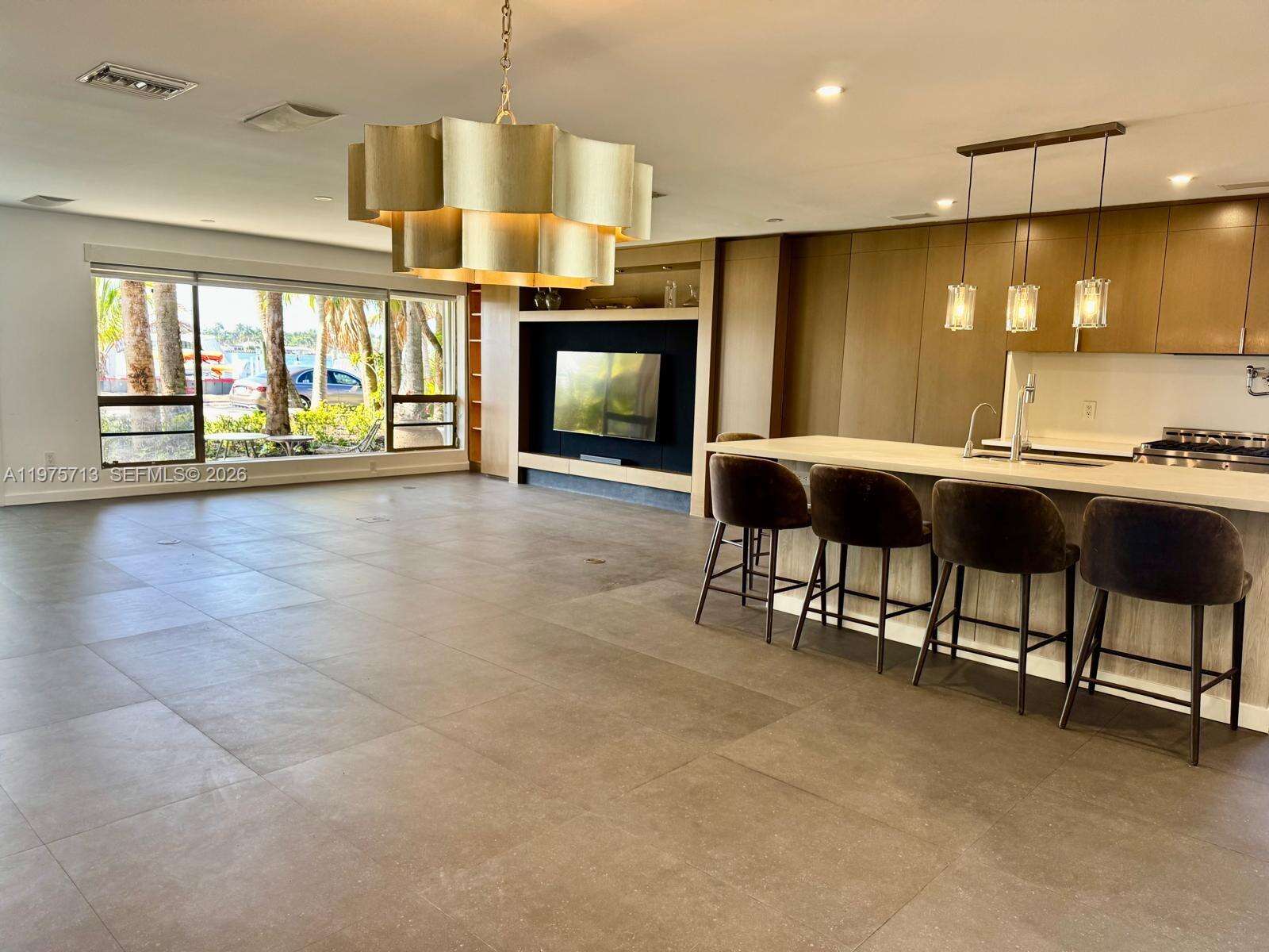 747 Northlake Dr, Hollywood, FL 33019 | Picture 6