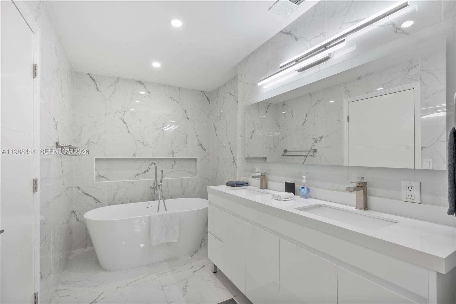 1247 Jackson St, Hollywood, FL 33019 | Picture 27