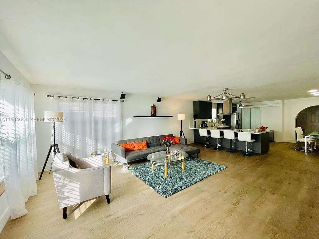 1143 Lincoln St, Hollywood, FL 33019 - For Rent photo 3