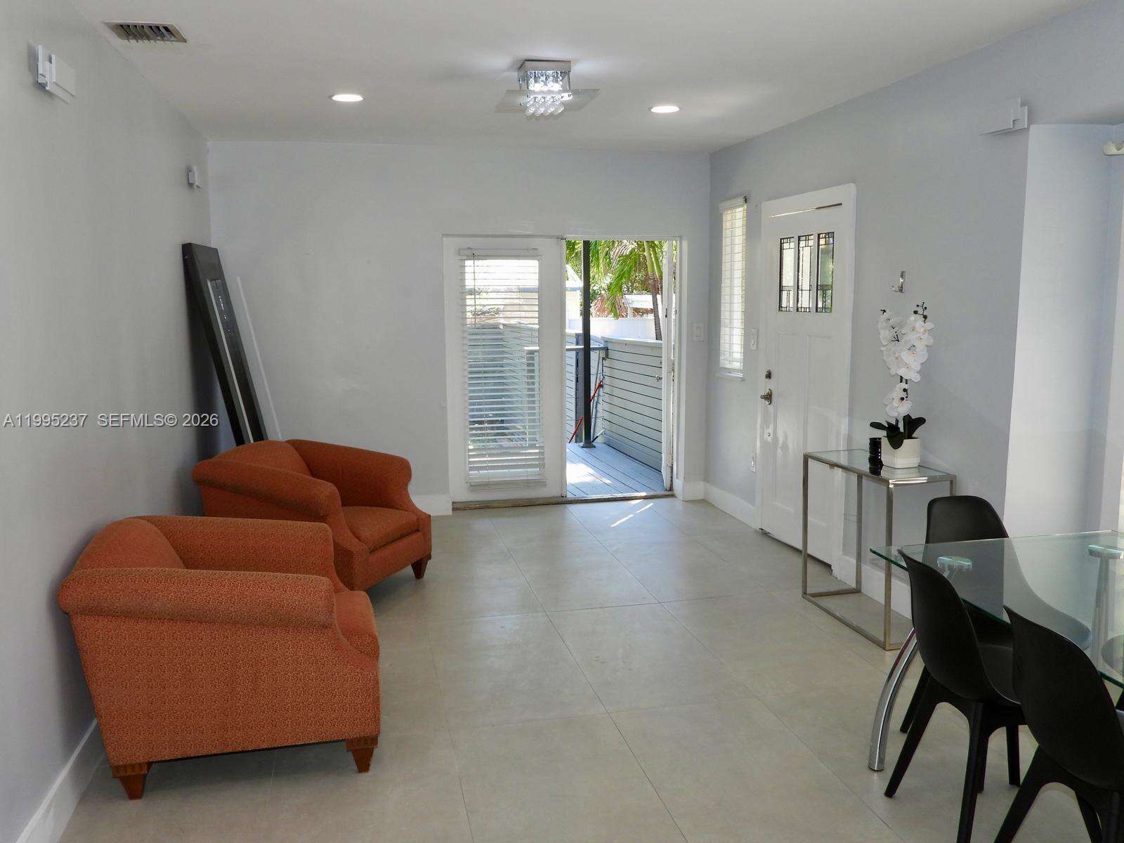 715 Hollywood Blvd, Hollywood, FL 33019 - For Rent photo 6