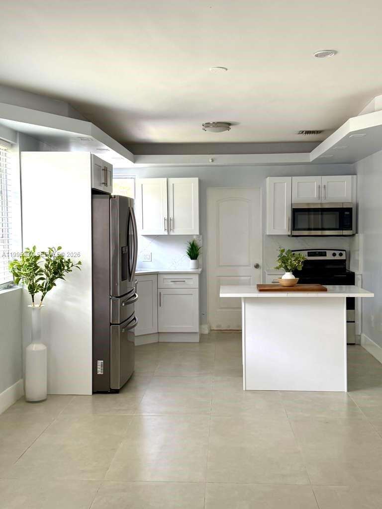 715 Hollywood Blvd, Hollywood, FL 33019 - For Rent photo 7