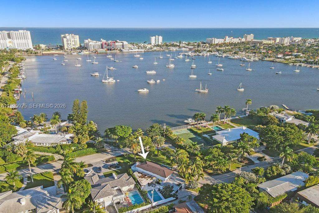 911 Northlake Dr, Hollywood, FL 33019 - For Rent photo 1