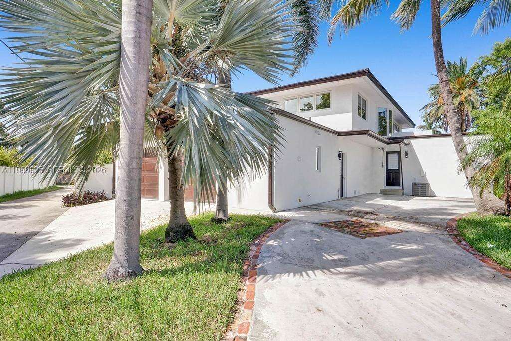 911 Northlake Dr, Hollywood, FL 33019 - For Rent photo 28