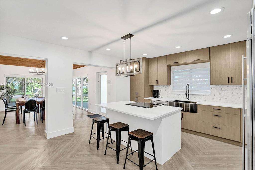 911 Northlake Dr, Hollywood, FL 33019 - For Rent photo 4