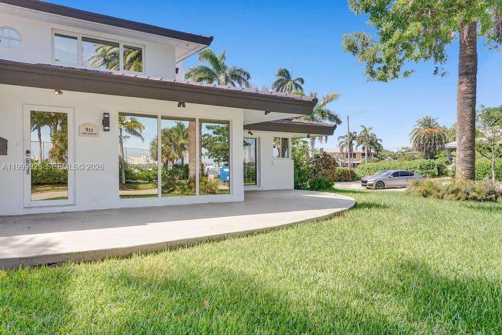 911 Northlake Dr, Hollywood, FL 33019 - For Rent photo 38