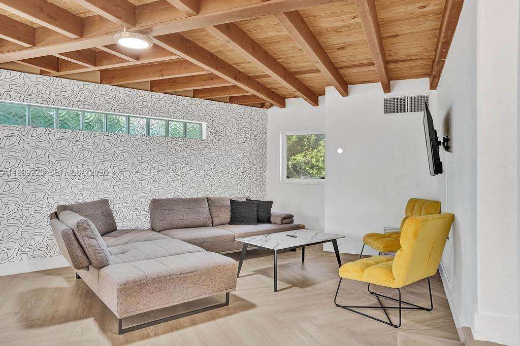 911 Northlake Dr, Hollywood, FL 33019 - For Rent photo 44