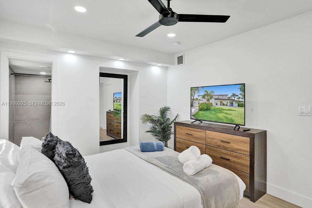 911 Northlake Dr, Hollywood, FL 33019 - For Rent photo 49
