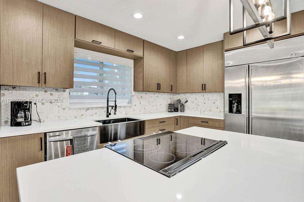 911 Northlake Dr, Hollywood, FL 33019 - For Rent photo 63
