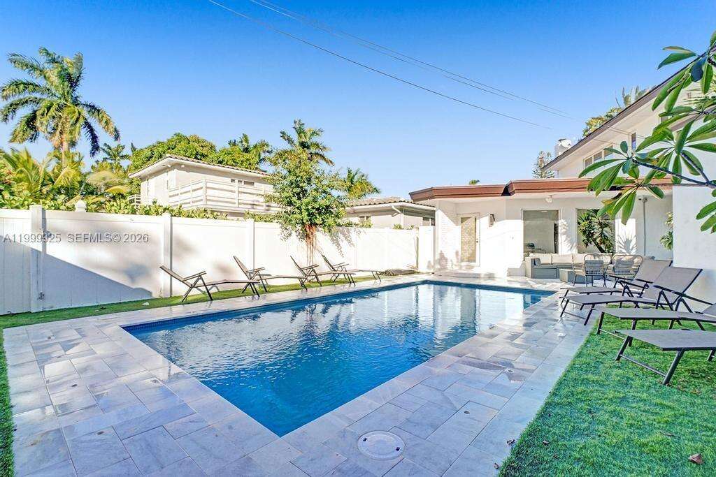 911 Northlake Dr, Hollywood, FL 33019 - For Rent photo 83