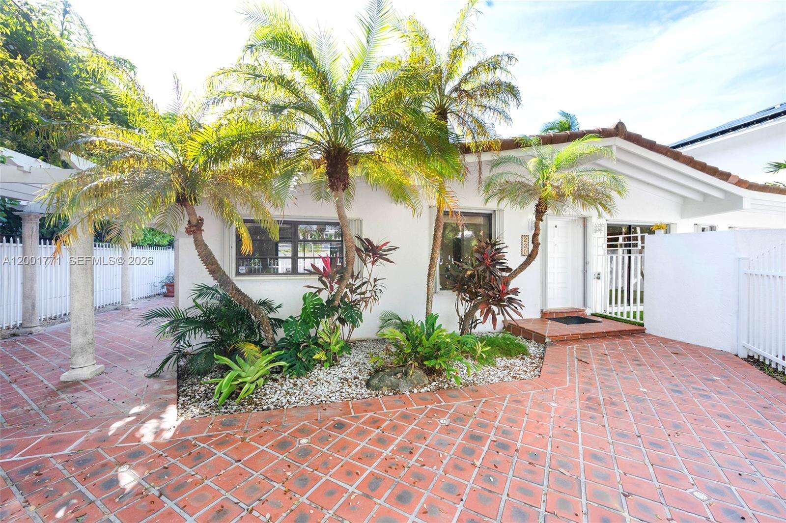 230 Cranwood Dr, Key Biscayne, FL 33149 - For Rent photo 2
