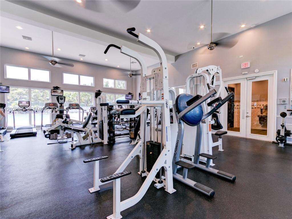 1590 Seagrape Way, Hollywood, FL 33019 - For Rent photo 43