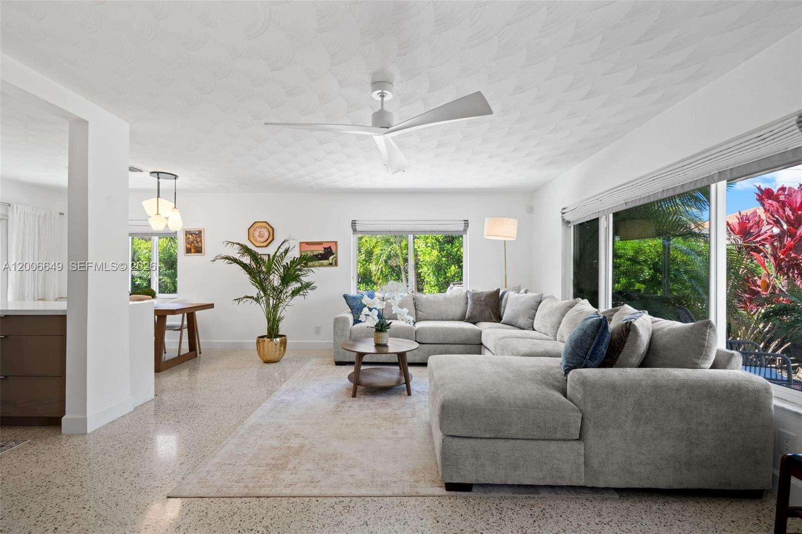 930 11th Ct, Hollywood, FL 33019 - For Rent photo 13