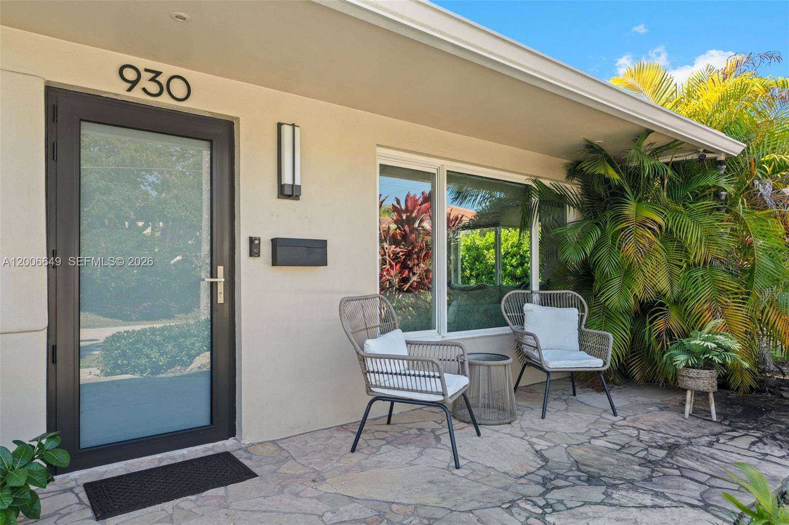 930 11th Ct, Hollywood, FL 33019 - For Rent photo 3