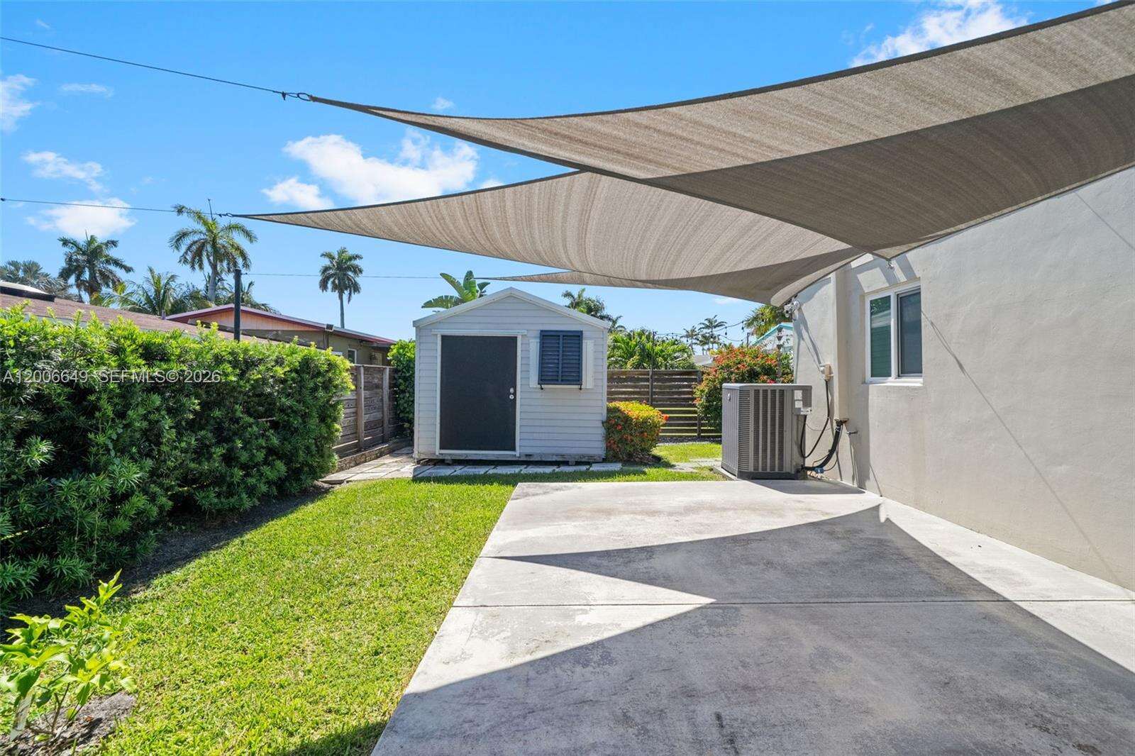 930 11th Ct, Hollywood, FL 33019 - For Rent photo 48