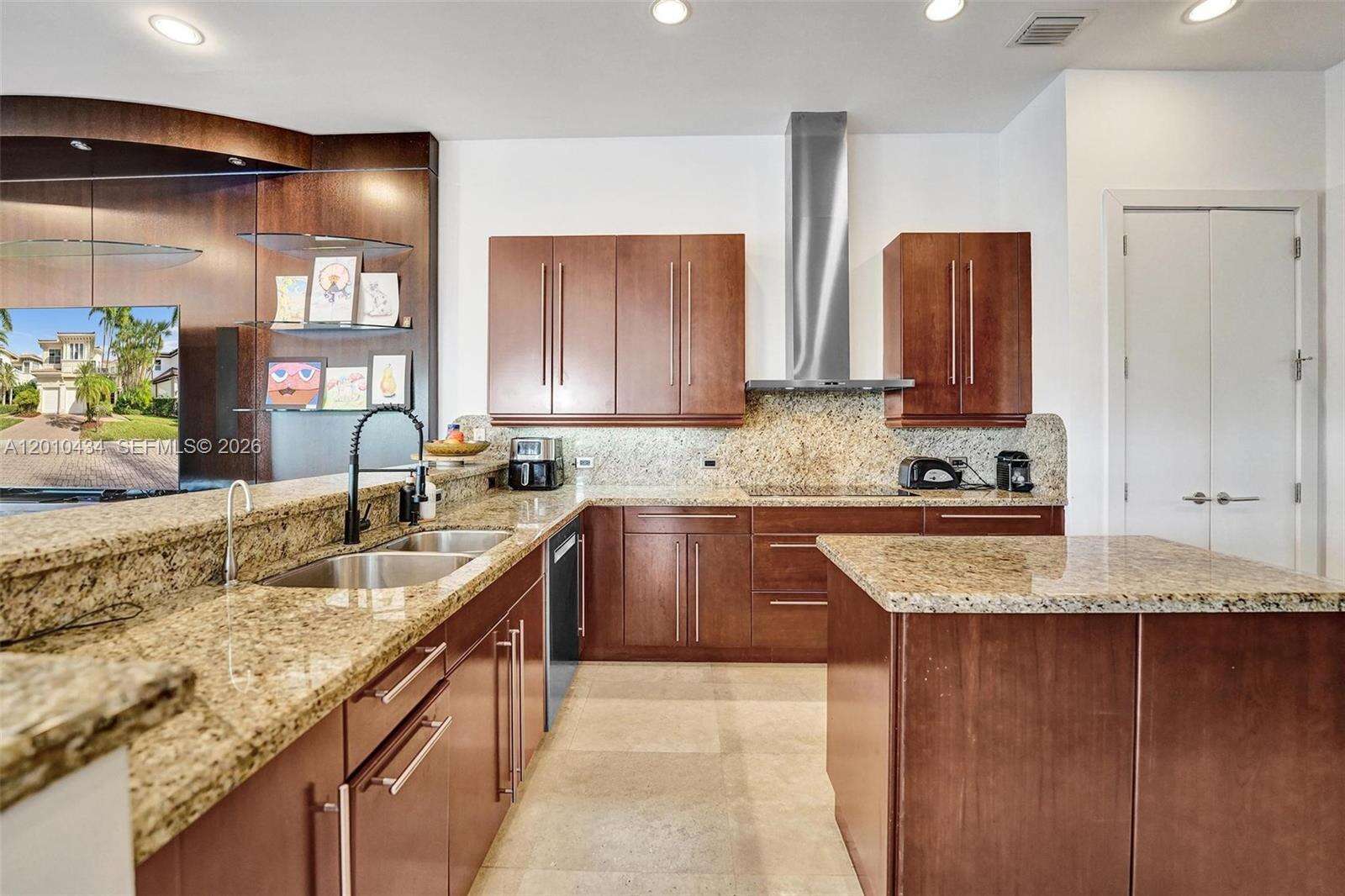 1575 Windjammer Way, Hollywood, FL 33019 - For Rent photo 15
