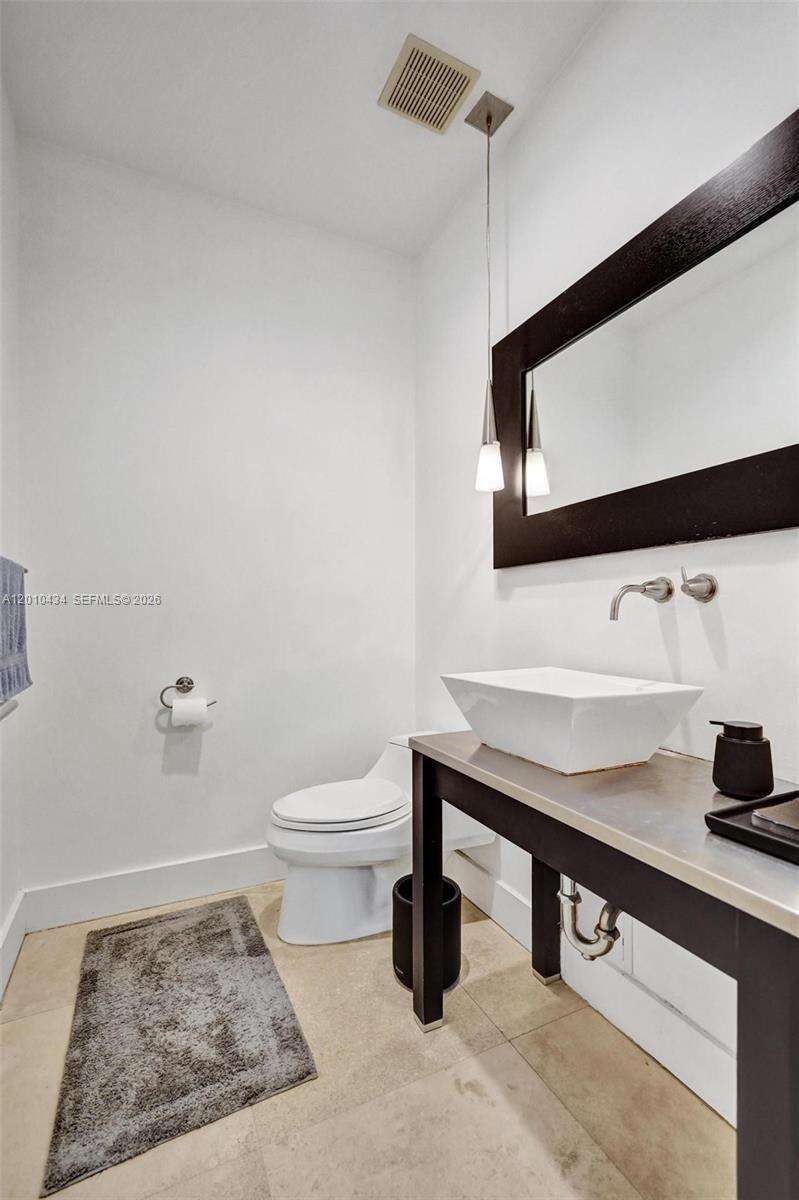 1575 Windjammer Way, Hollywood, FL 33019 - For Rent photo 24