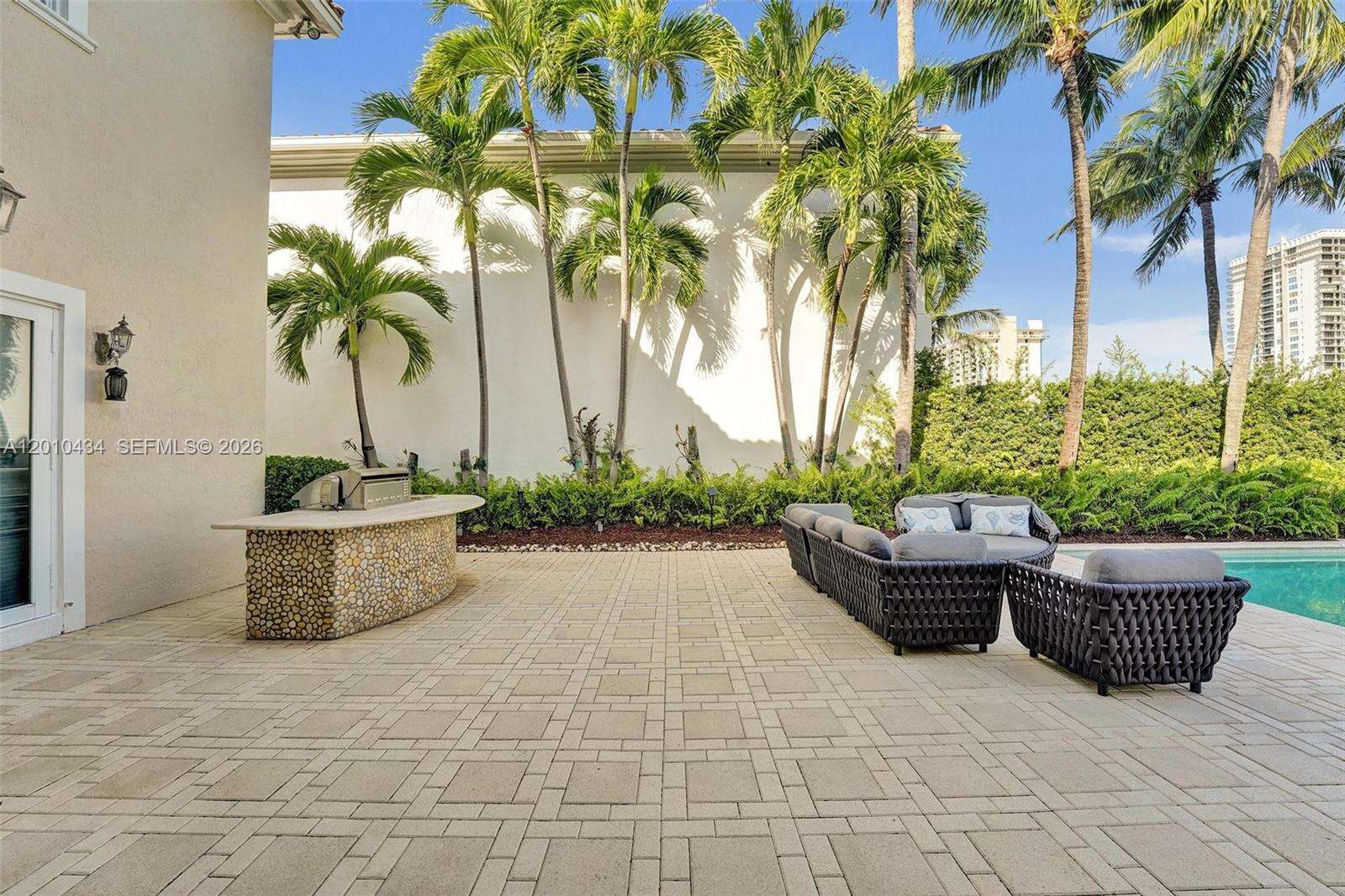1575 Windjammer Way, Hollywood, FL 33019 - For Rent photo 34