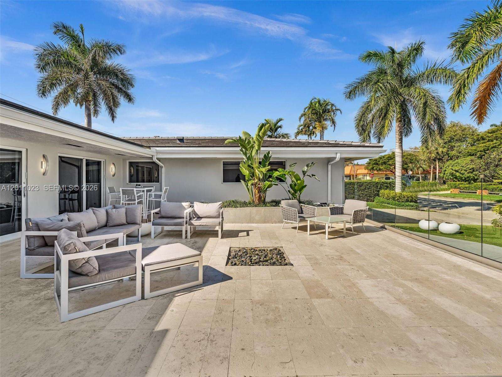 840 Southlake Dr, Hollywood, FL 33019 - For Rent photo 11