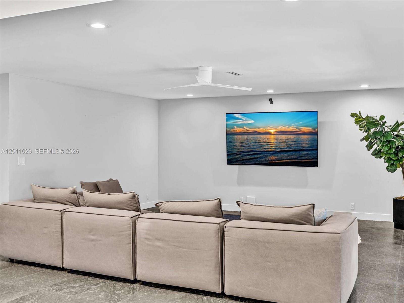 840 Southlake Dr, Hollywood, FL 33019 - For Rent photo 17