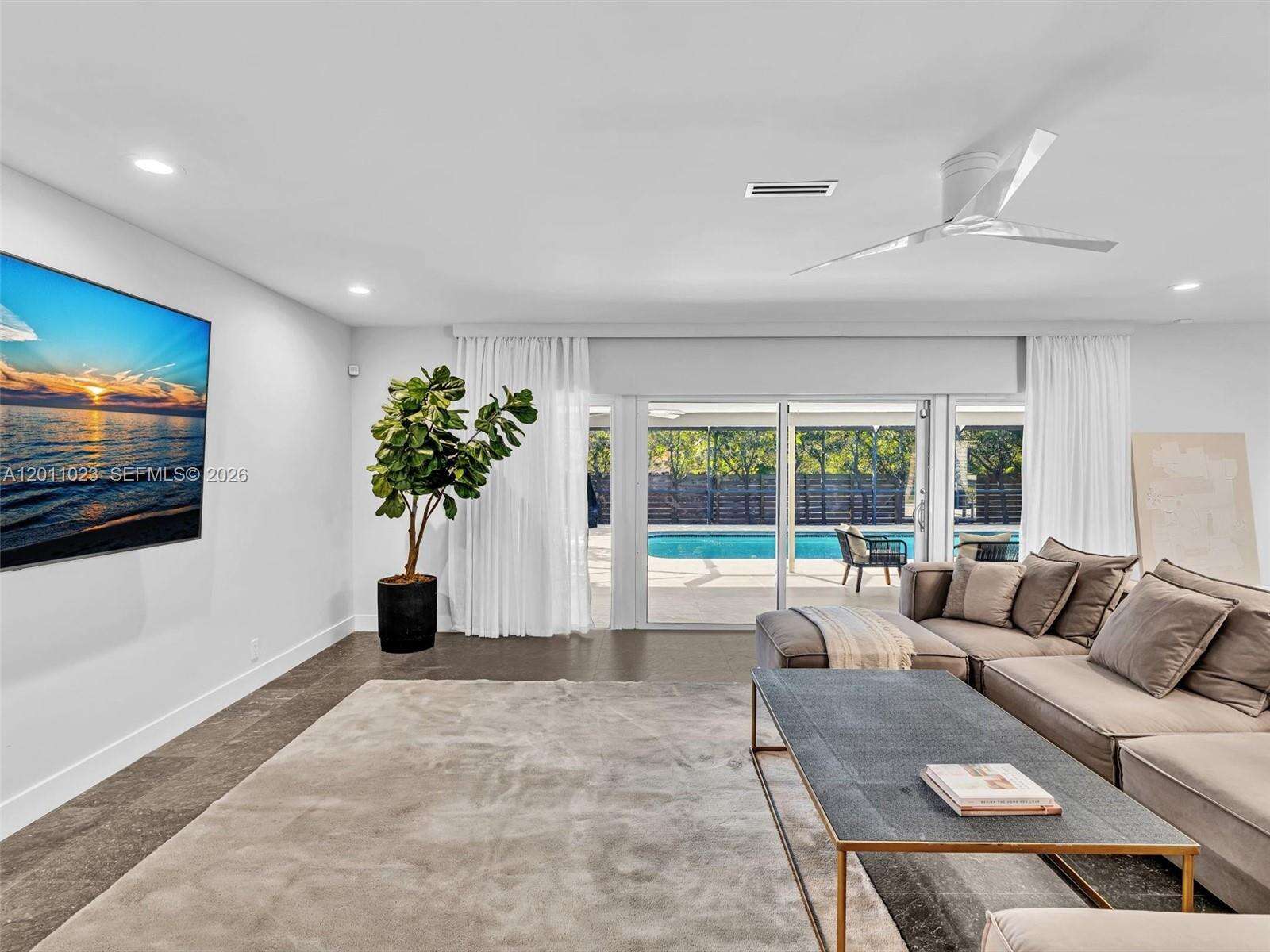 840 Southlake Dr, Hollywood, FL 33019 - For Rent photo 19