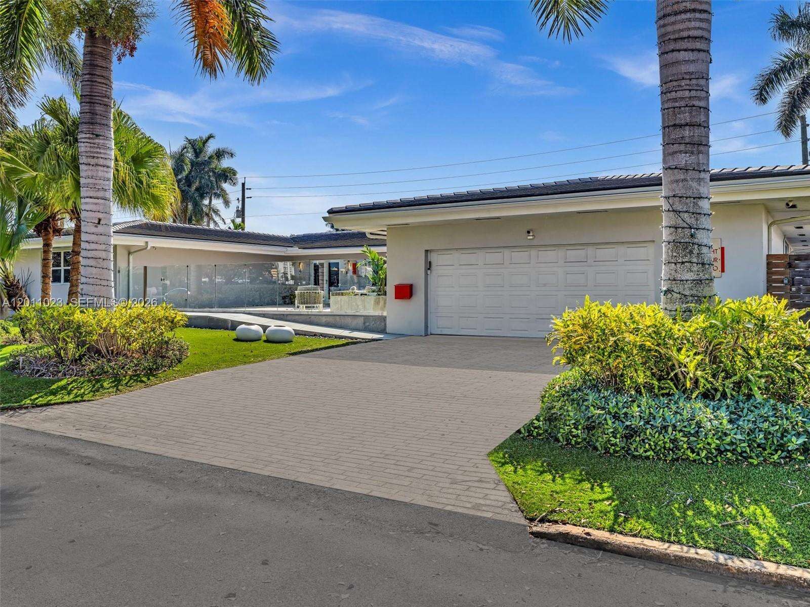 840 Southlake Dr, Hollywood, FL 33019 - For Rent photo 3