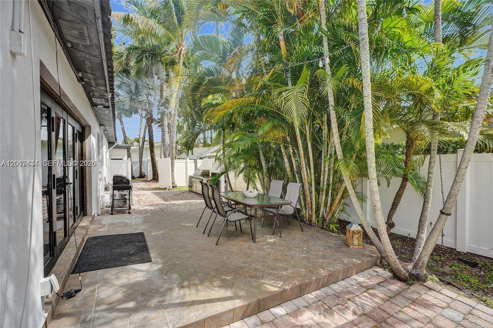 707 13 Avenue, Hollywood, FL 33019 - For Rent photo 17