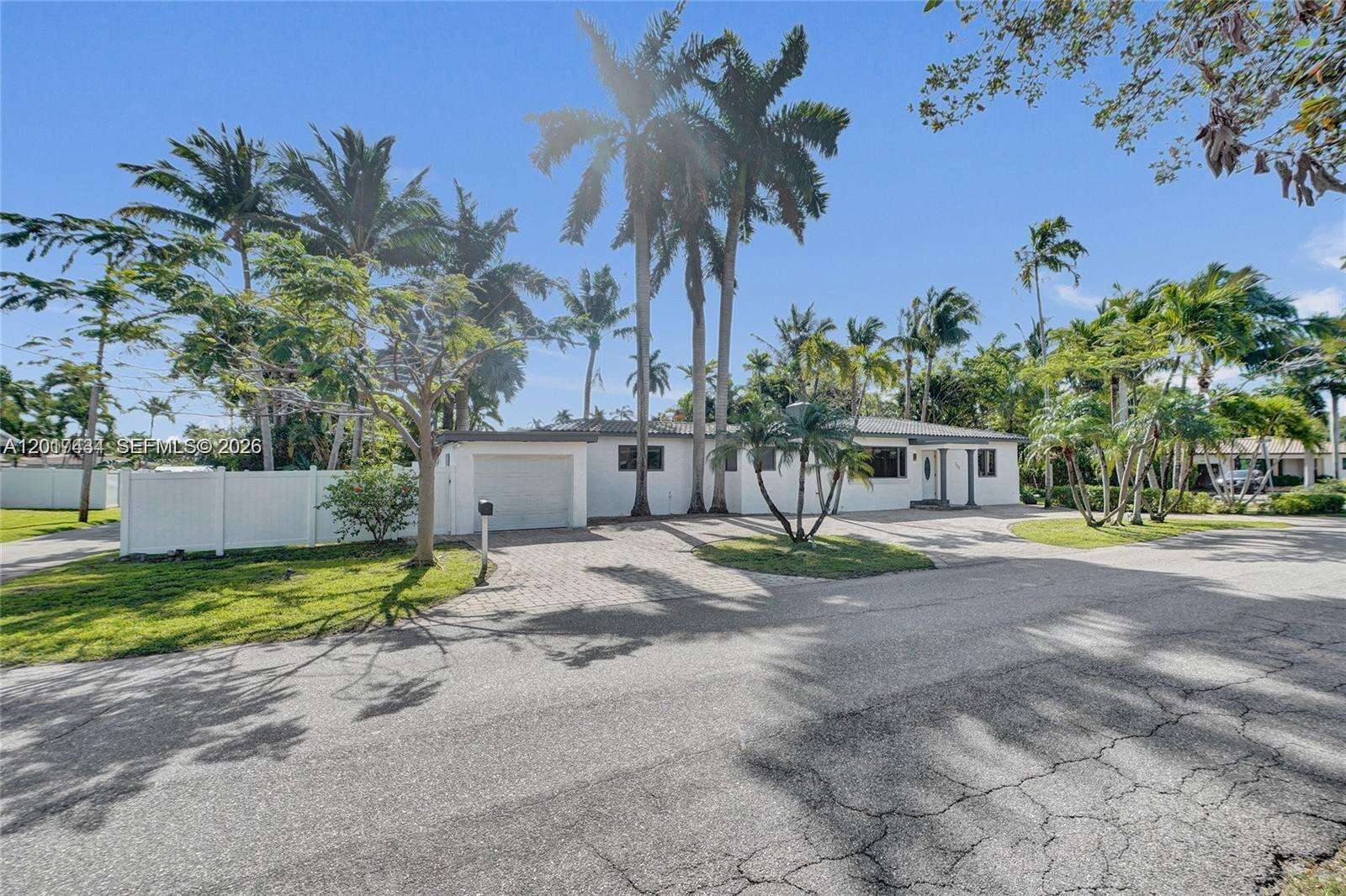 707 13 Avenue, Hollywood, FL 33019 - For Rent photo 24
