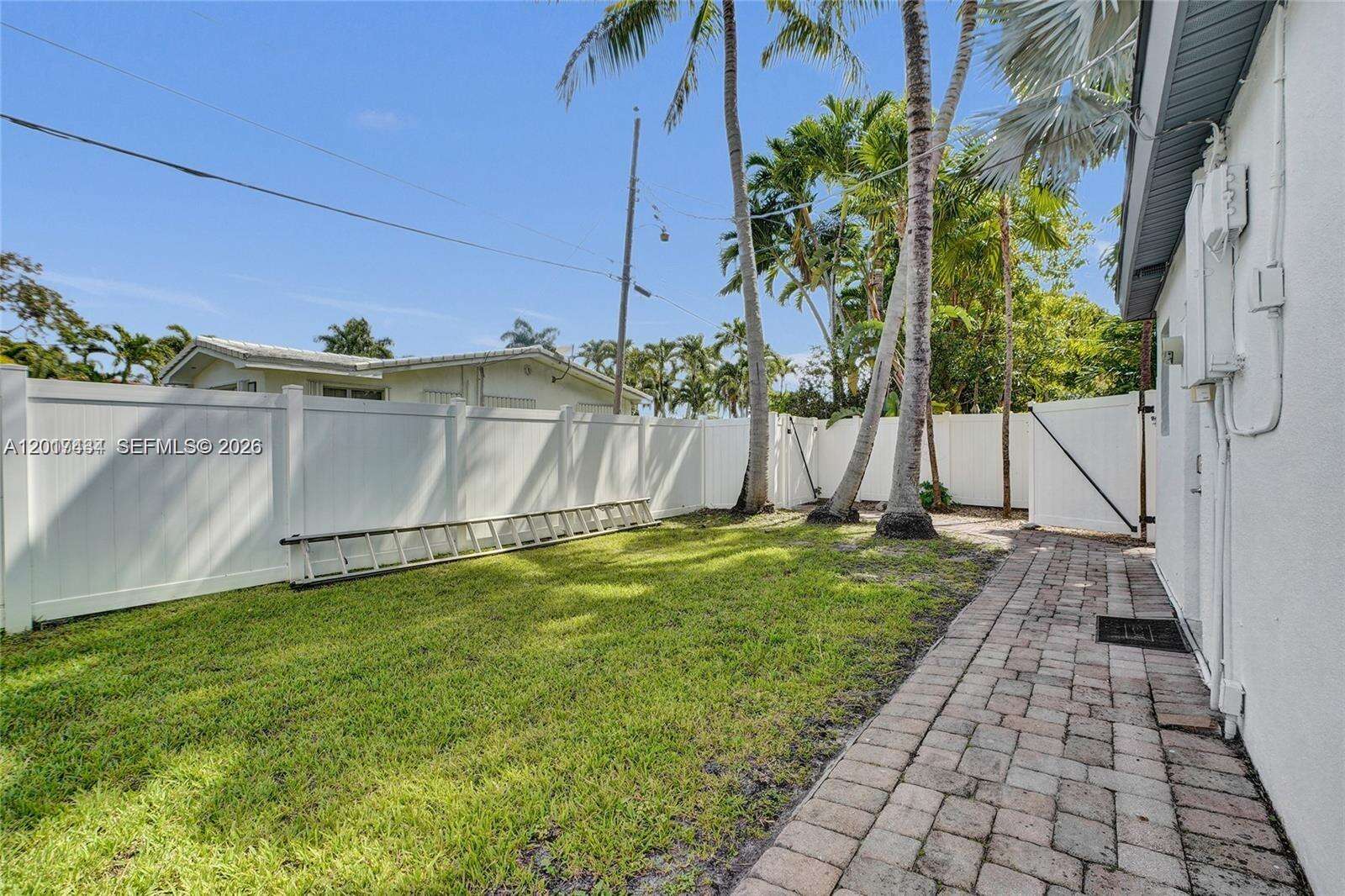 707 13 Avenue, Hollywood, FL 33019 - For Rent photo 31