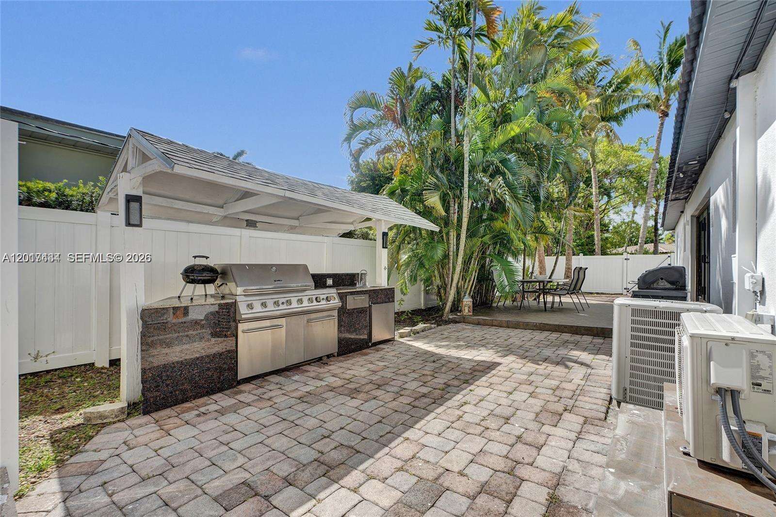707 13 Avenue, Hollywood, FL 33019 - For Rent photo 10