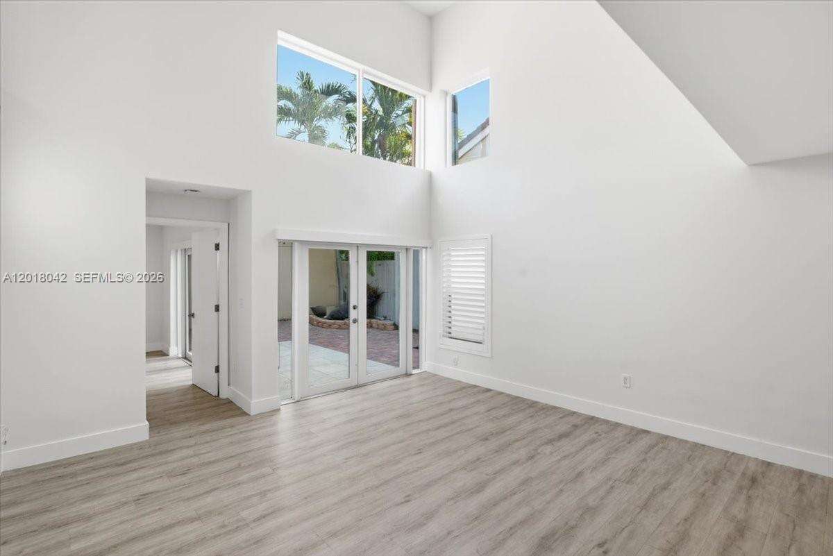 1135 Oysterwood St, Hollywood, FL 33019 - For Rent photo 11