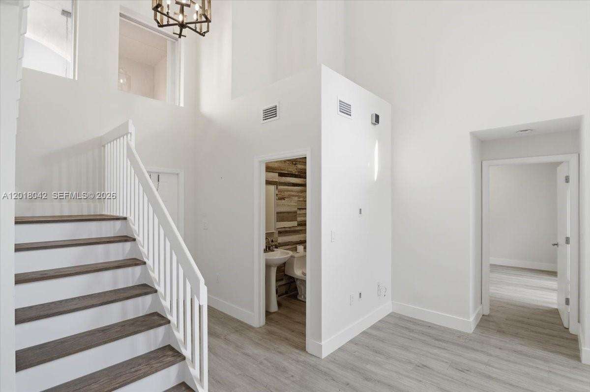 1135 Oysterwood St, Hollywood, FL 33019 - For Rent photo 16