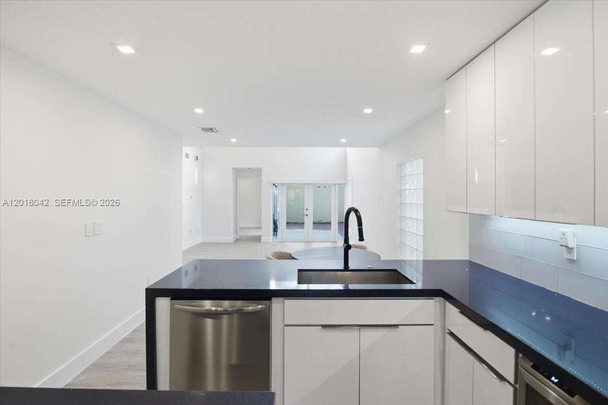 1135 Oysterwood St, Hollywood, FL 33019 - For Rent photo 26