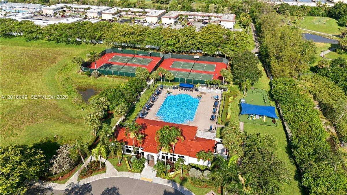 1135 Oysterwood St, Hollywood, FL 33019 - For Rent photo 4