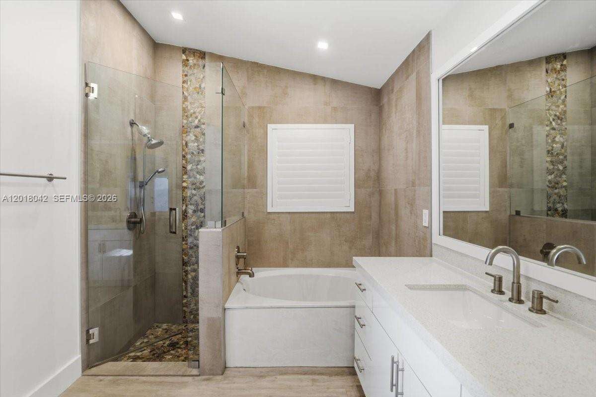 1135 Oysterwood St, Hollywood, FL 33019 - For Rent photo 32