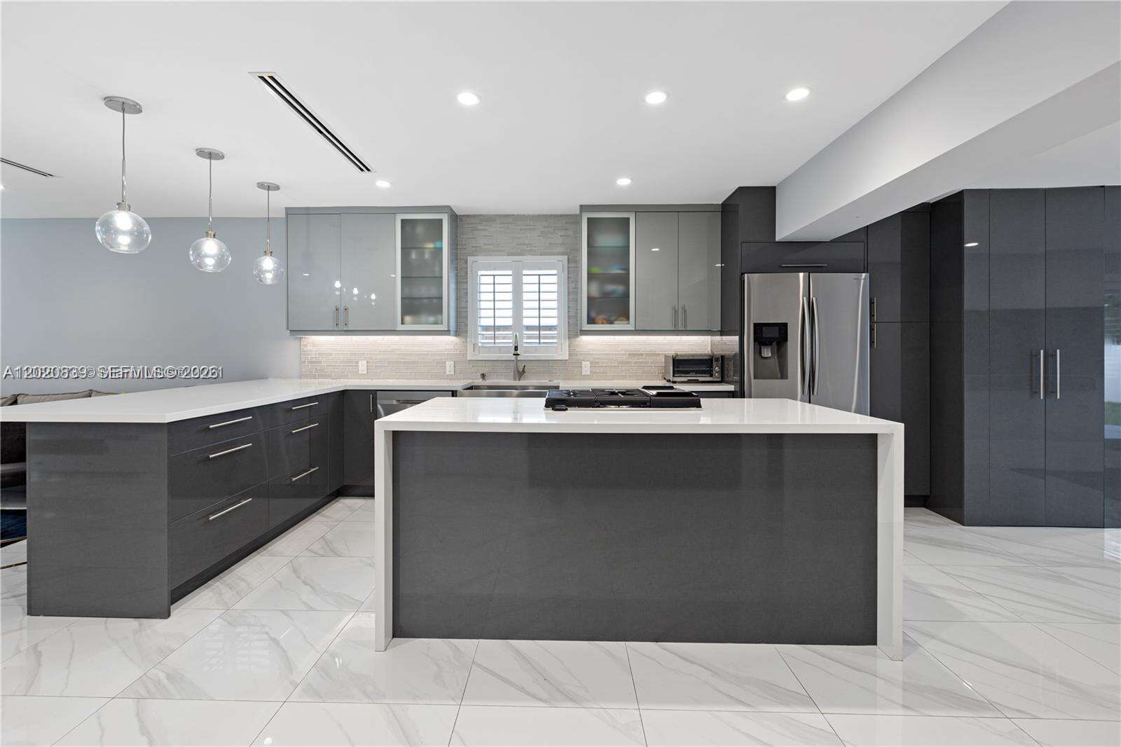 1239 Washington St, Hollywood, FL 33019 - For Rent photo 9