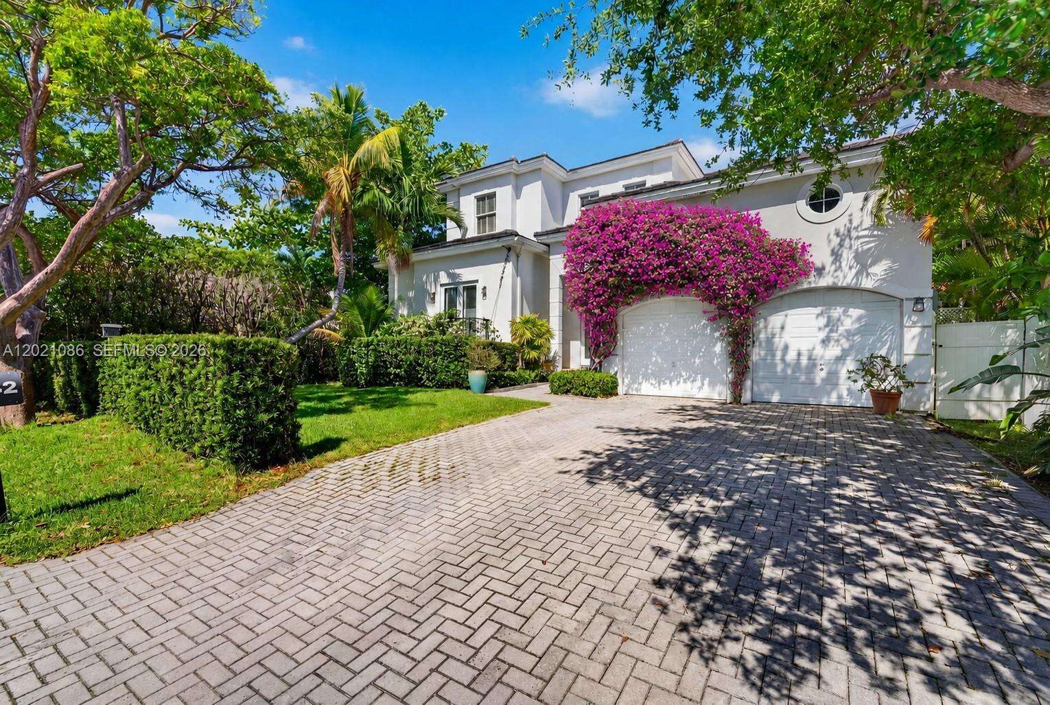 442 Ridgewood Rd, Key Biscayne, FL 33149 - For Rent photo 3