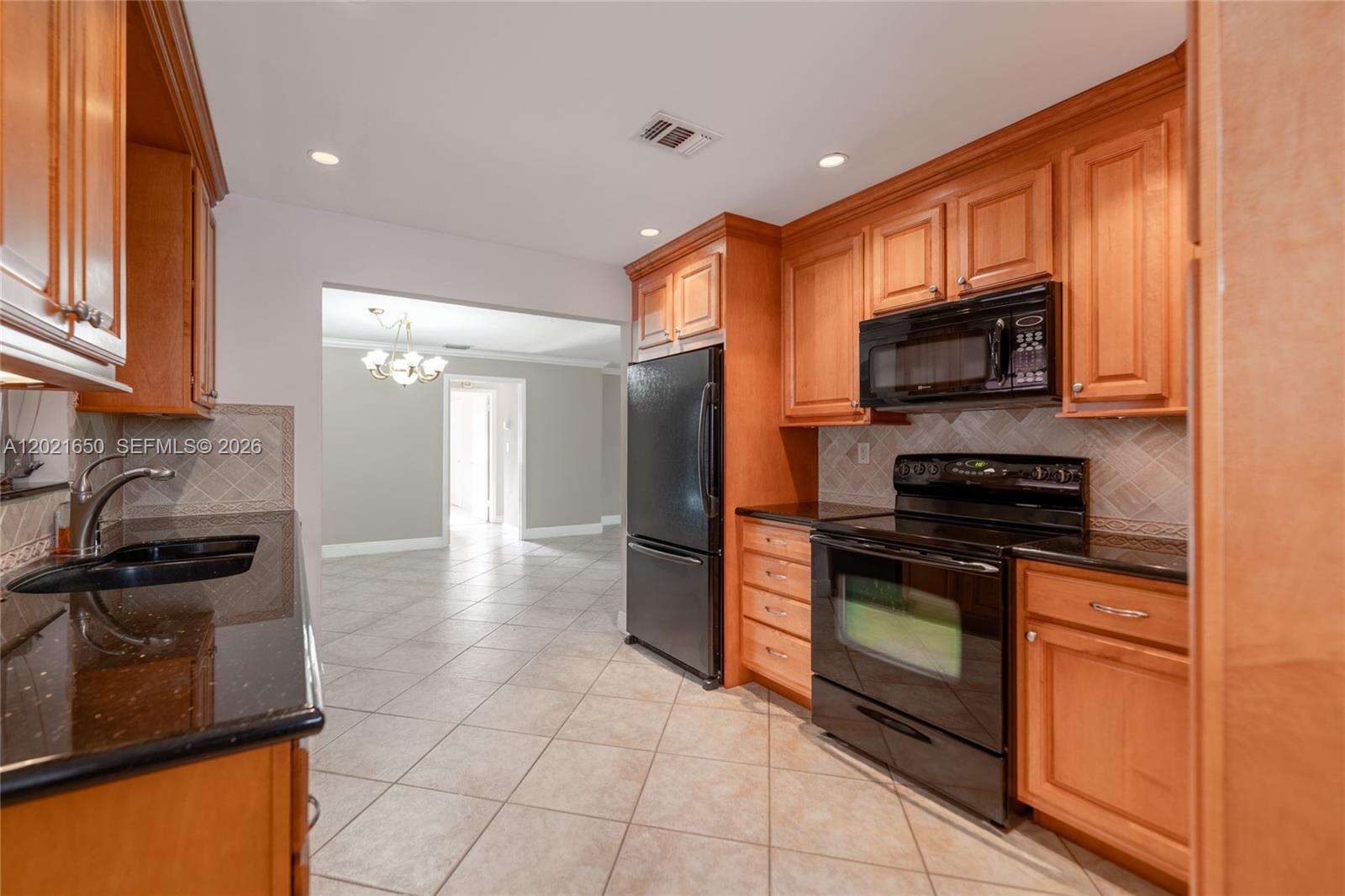 947 Lincoln St, Hollywood, FL 33019 - For Rent photo 23