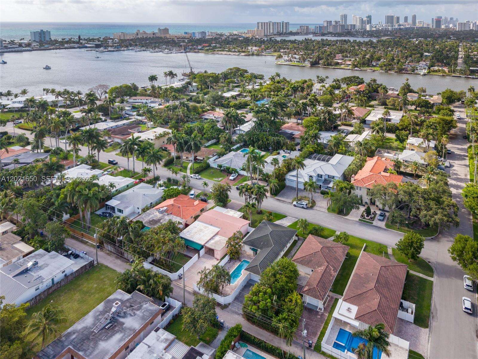 947 Lincoln St, Hollywood, FL 33019 - For Rent photo 5