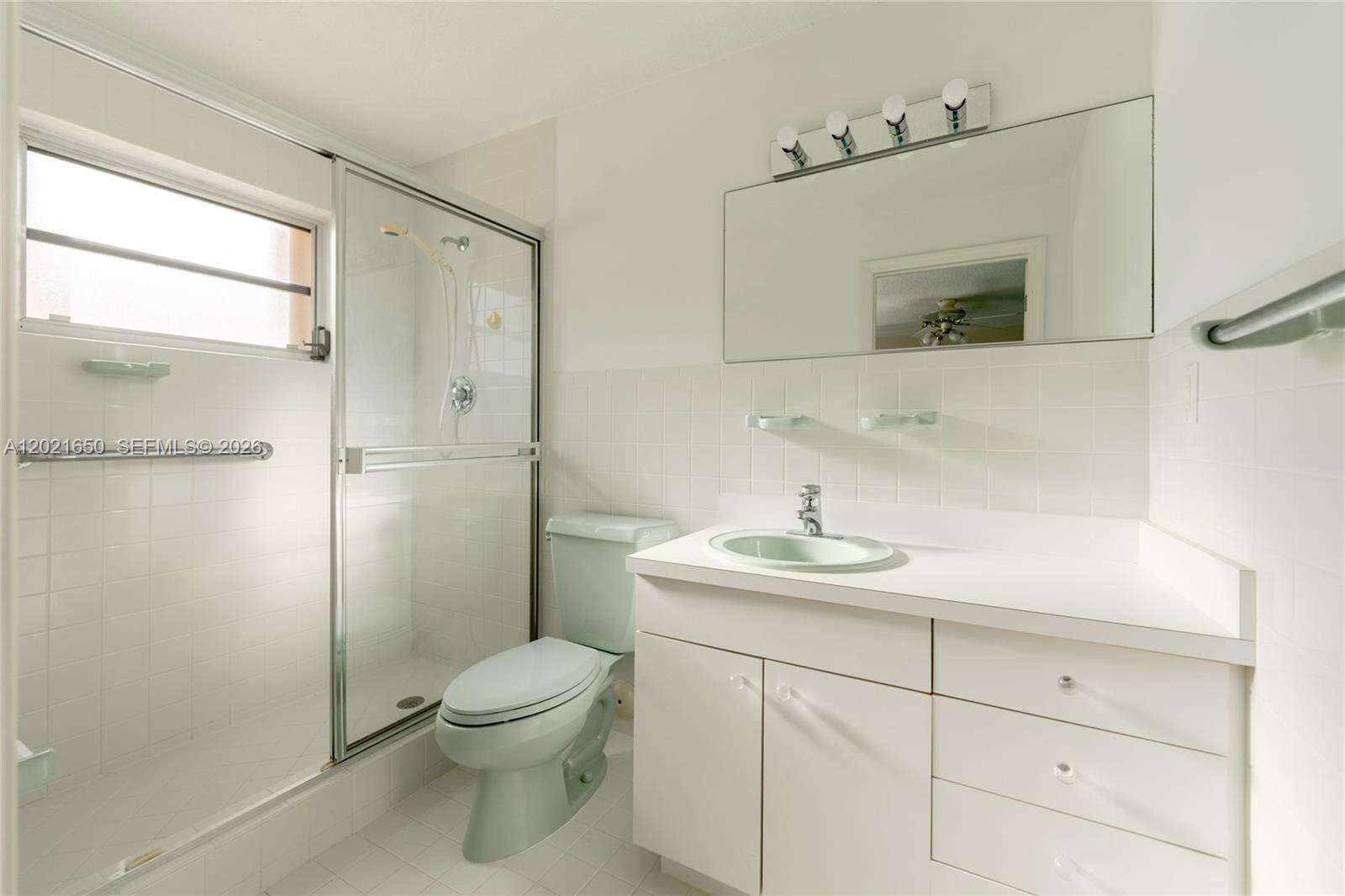 947 Lincoln St, Hollywood, FL 33019 - For Rent photo 10