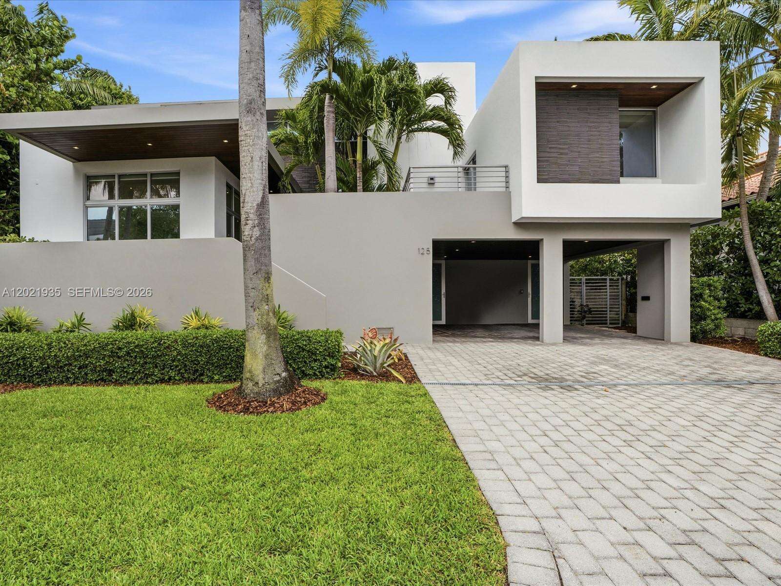 125 Hampton Ln, Key Biscayne, FL 33149 - For Rent photo 1