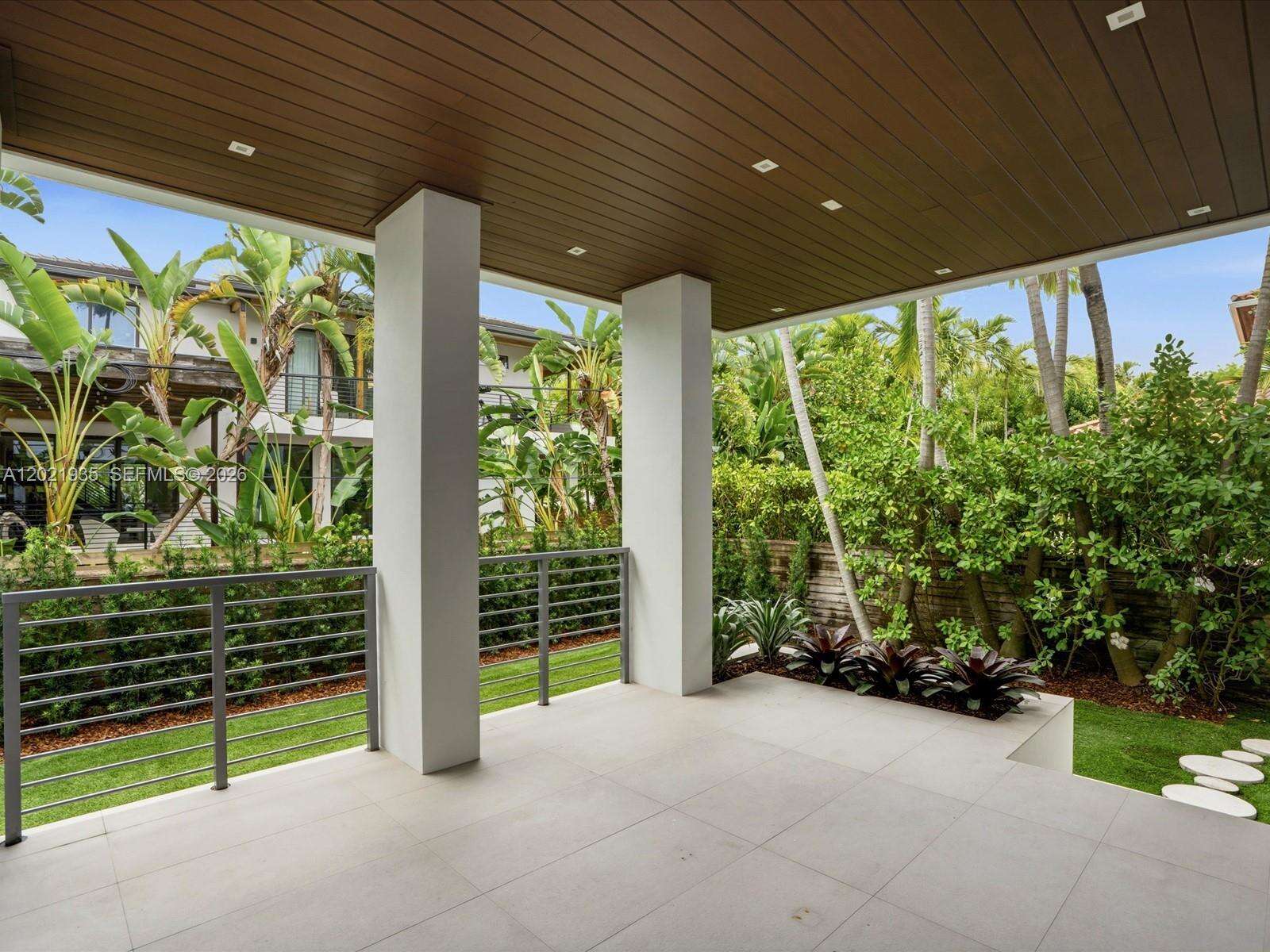 125 Hampton Ln, Key Biscayne, FL 33149 - For Rent photo 16